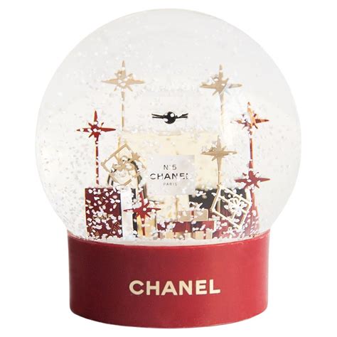 chanel no 5 snow globe